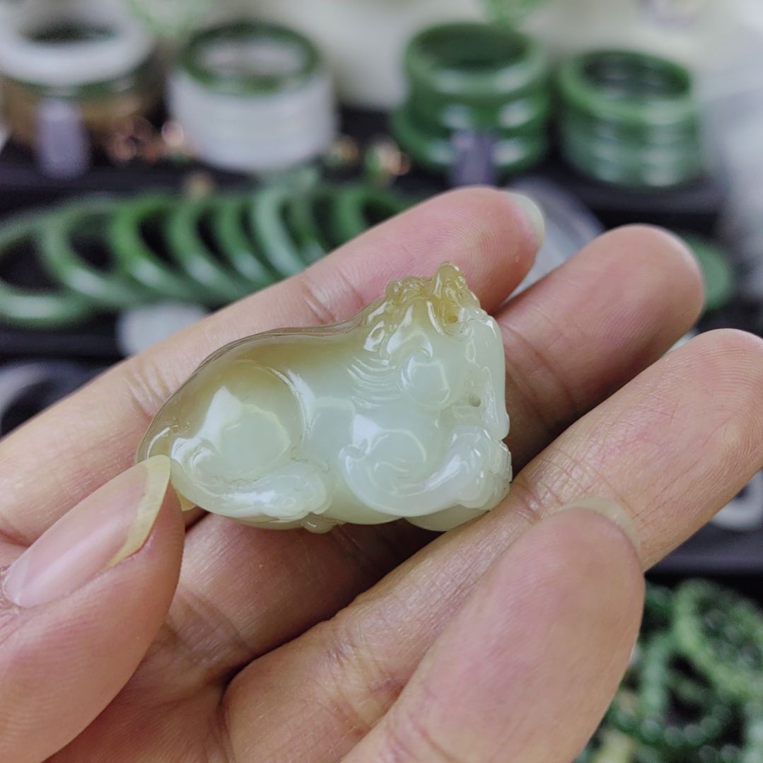 和田玉颈饰未镶嵌