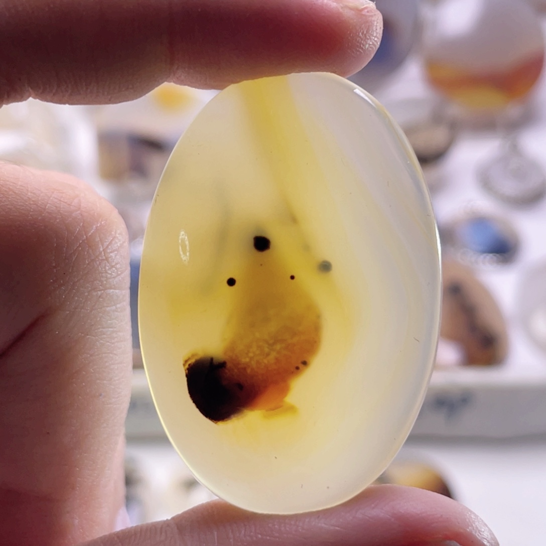 玛瑙/玉髓未镶嵌珠宝奇石