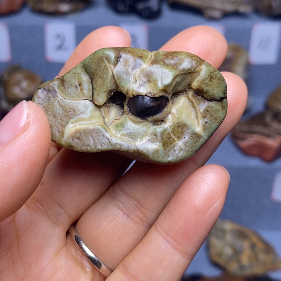 藏***头石材阿拉善戈壁石