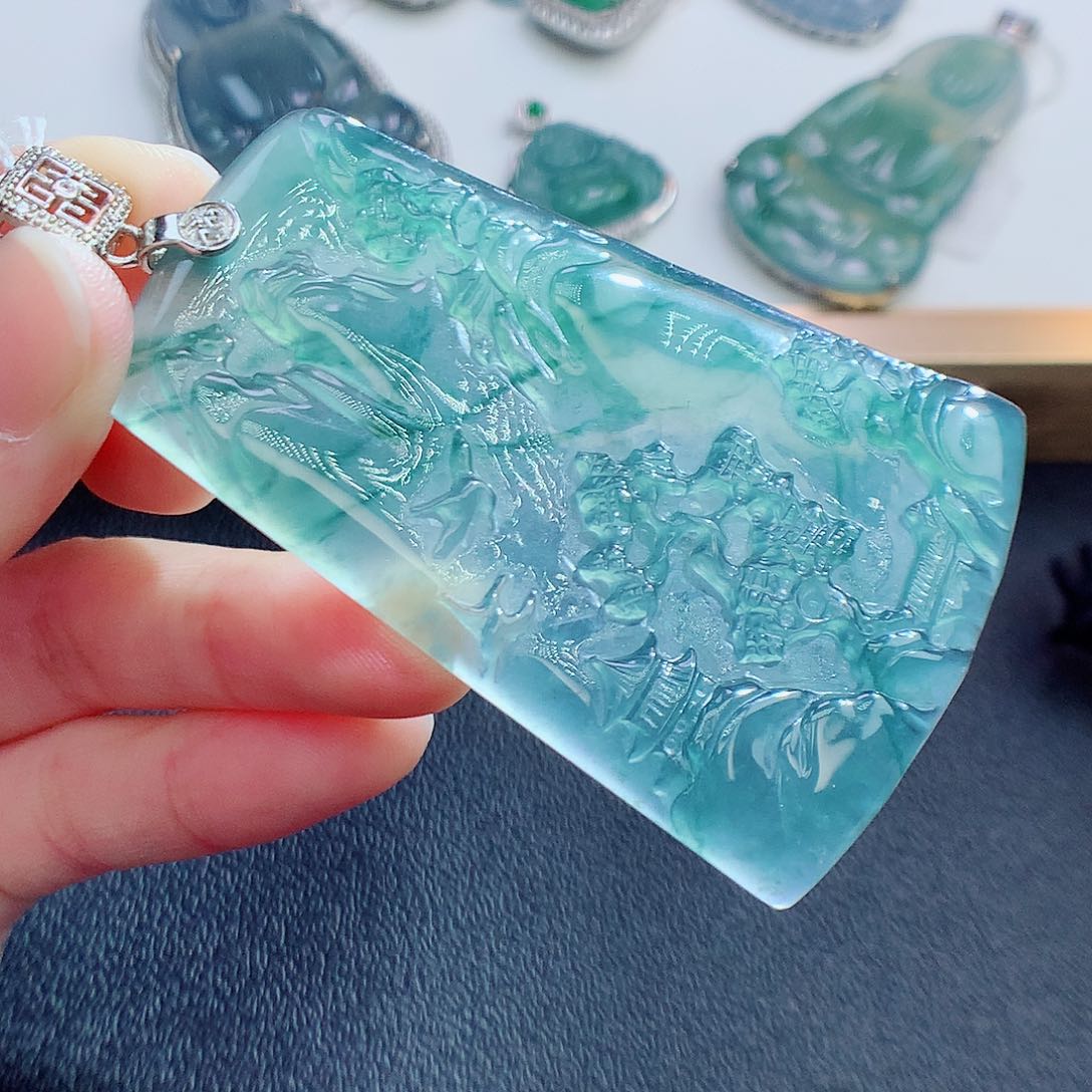 翡翠颈饰未镶嵌翡翠