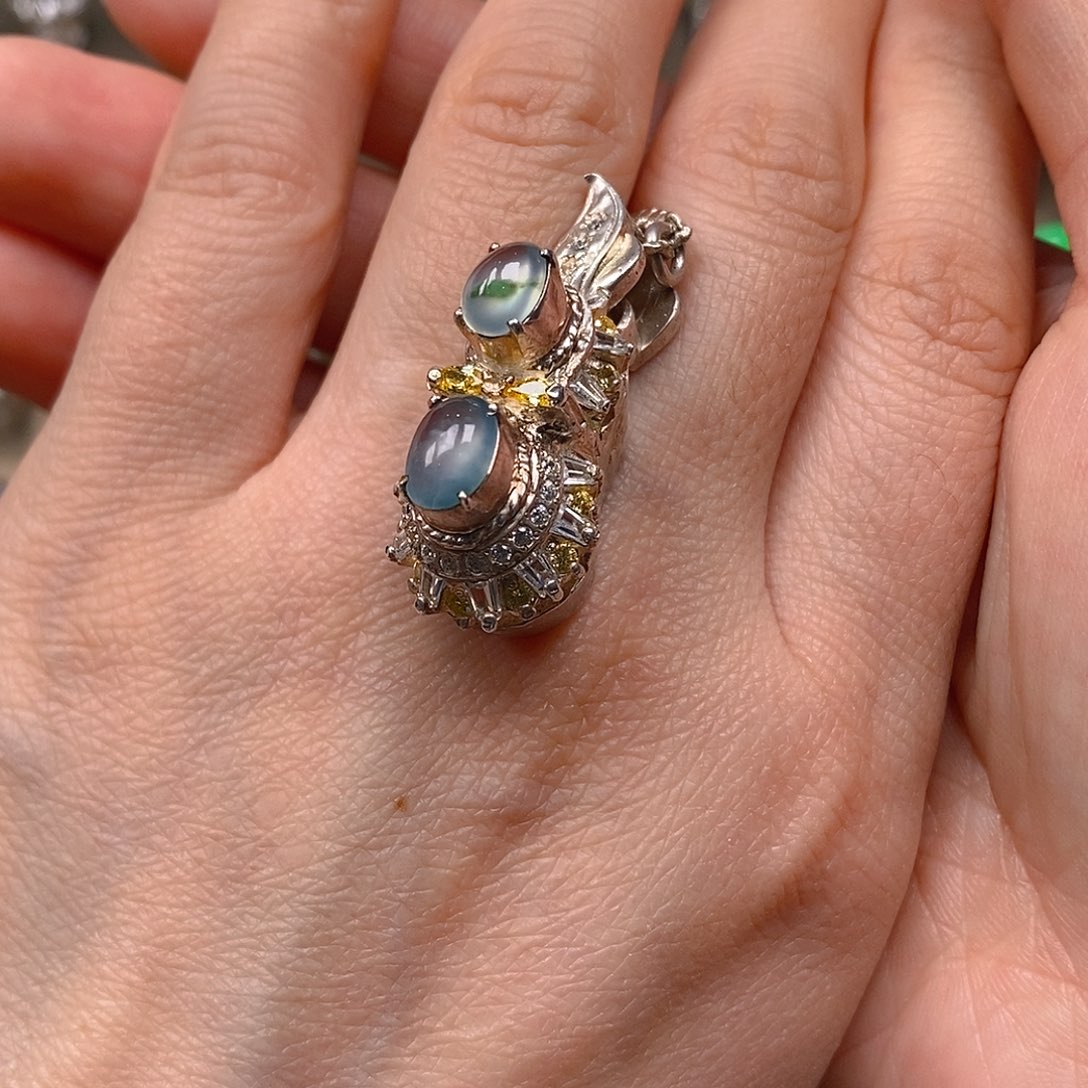 翡翠颈饰未镶嵌翡翠蛋面