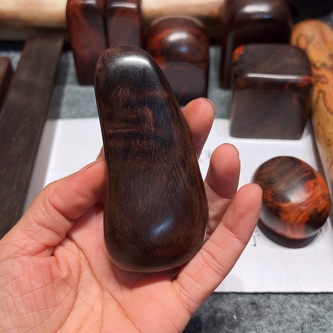 交趾黄檀（大红酸枝）1**3