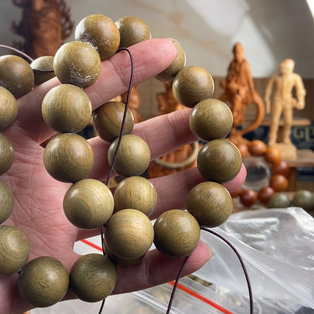 维腊木（绿檀）无事牌小*