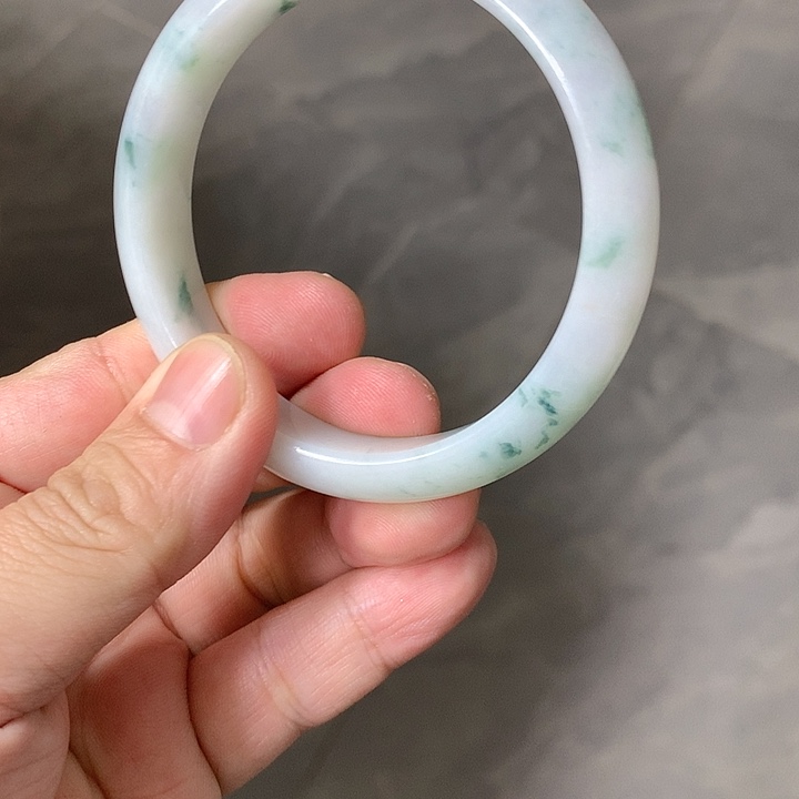 翡翠颈饰未镶嵌58圈