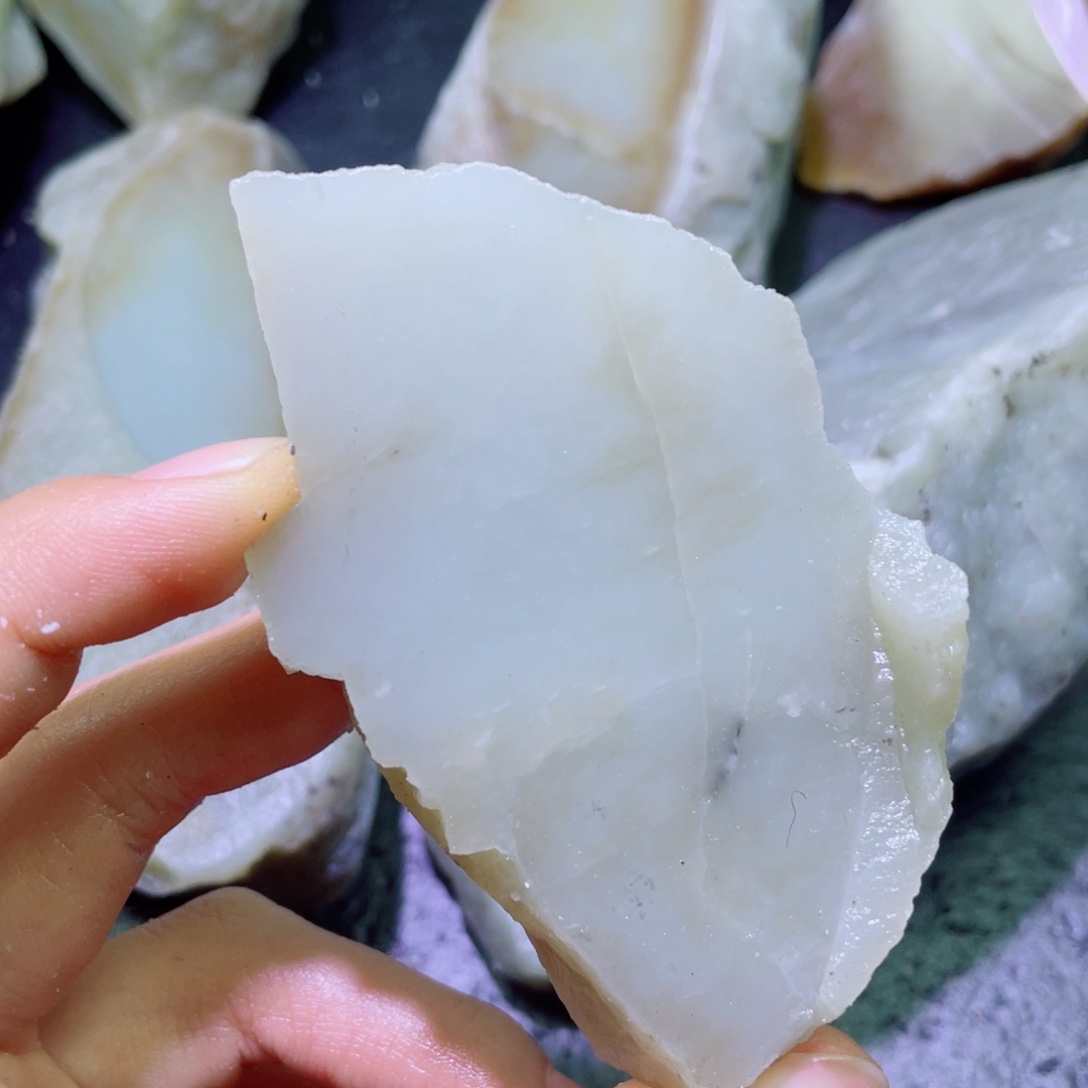 和田玉未镶嵌珠宝半成品