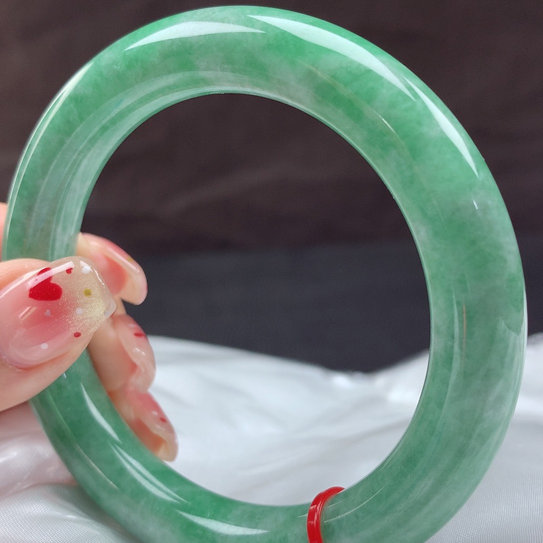 翡翠手镯未镶嵌100161，