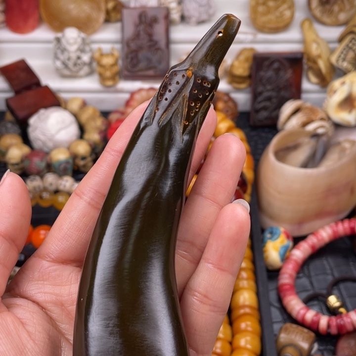 驼骨其他牦牛角雕刻大茄子