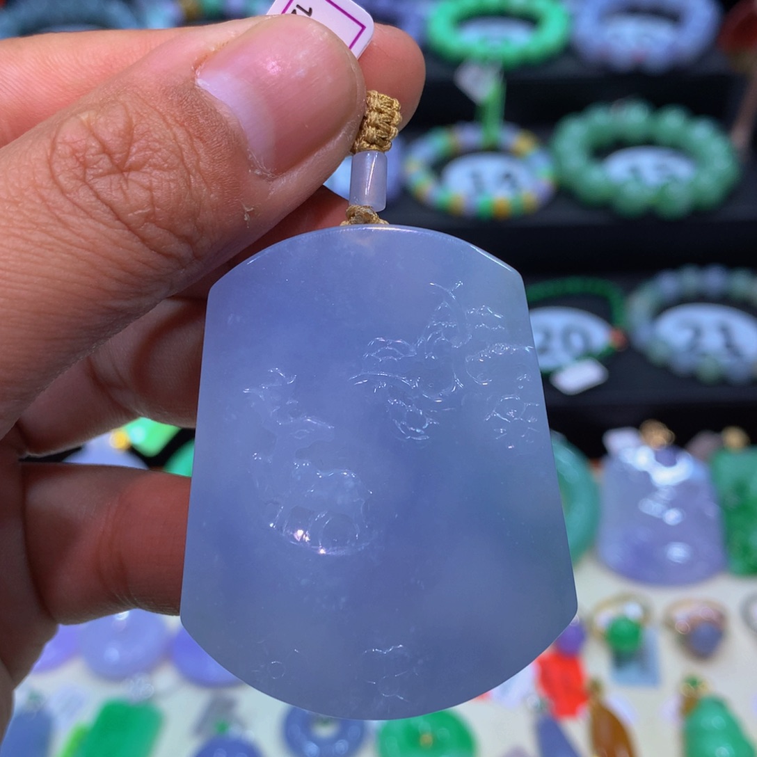 翡翠未镶嵌颈饰翡翠