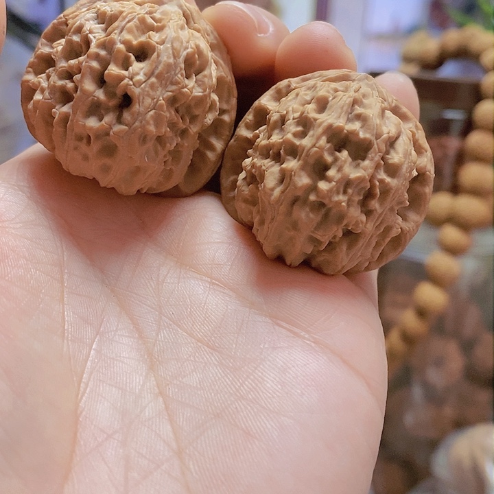 【闪购商品】文玩核桃把件37白狮子