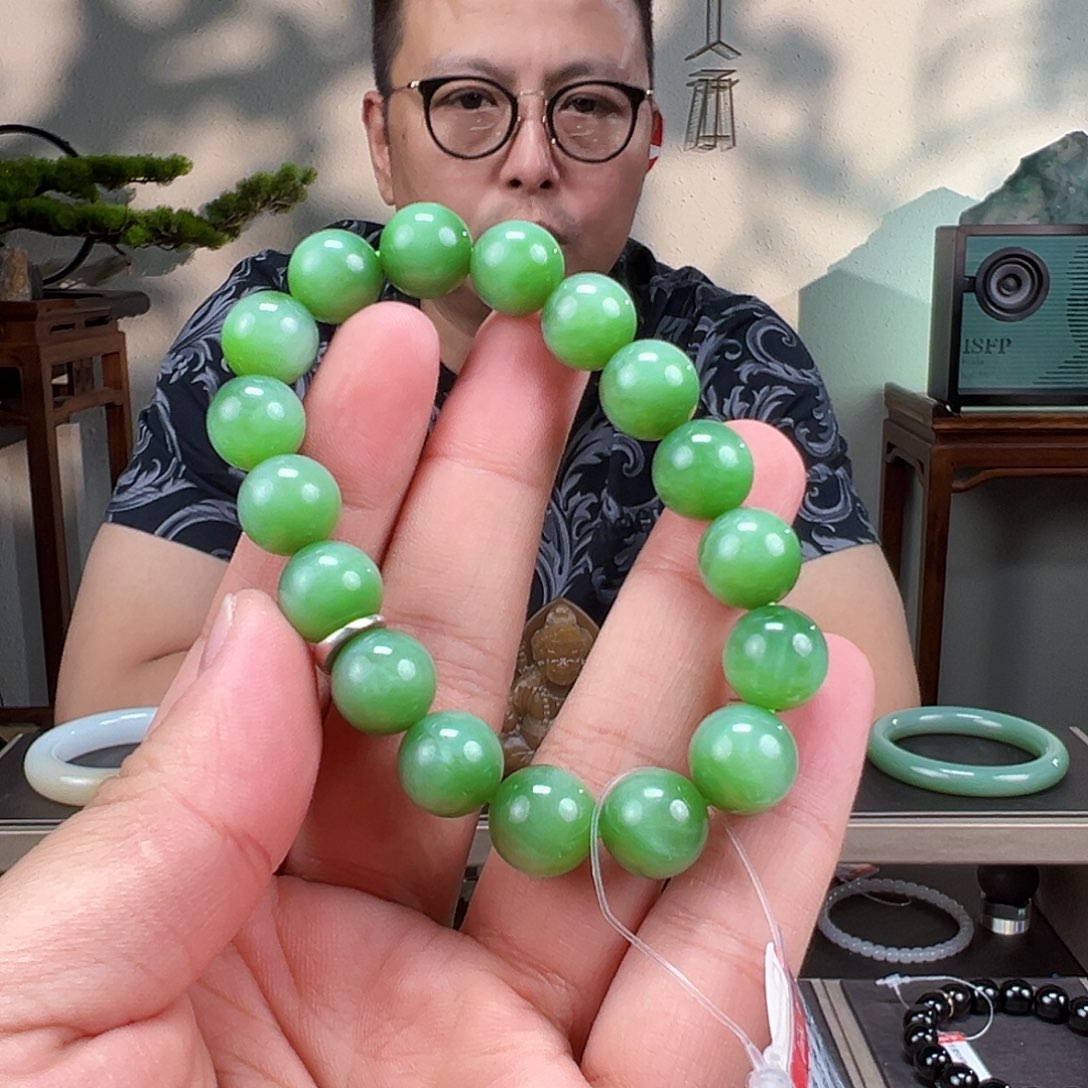 和田玉未镶嵌手链卡12mm粉绿