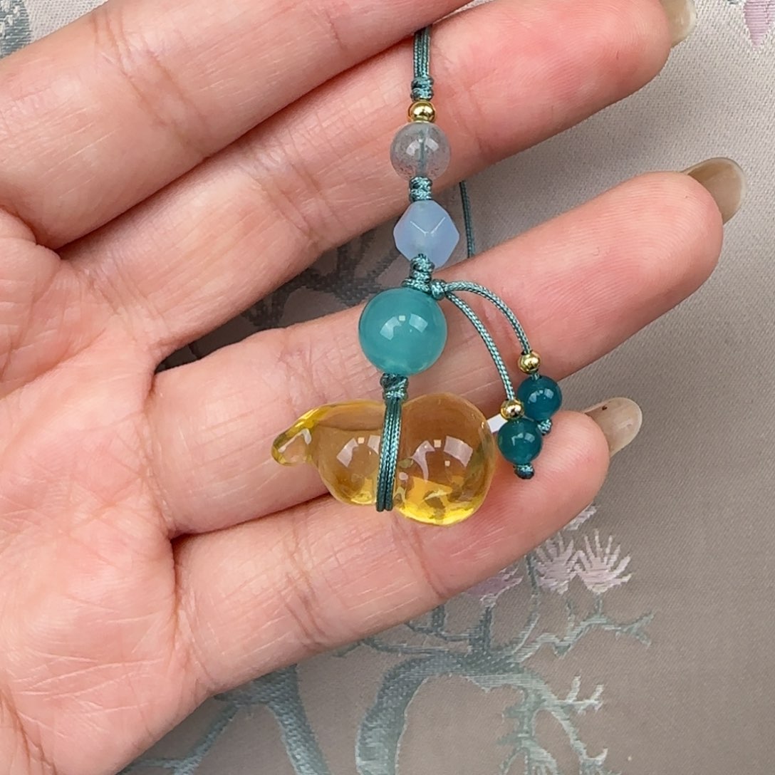 蜜蜡吊坠(赠链)未镶嵌