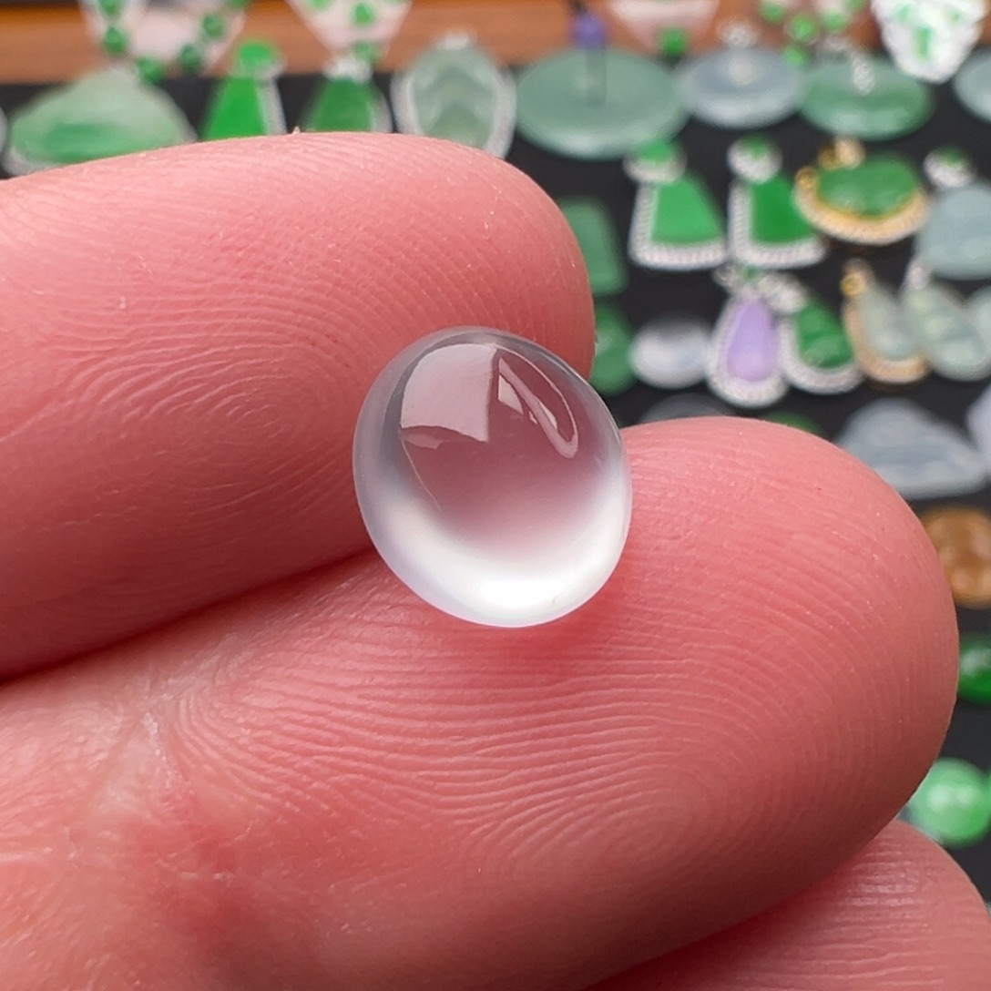 翡翠颈饰未镶嵌蛋面8.7