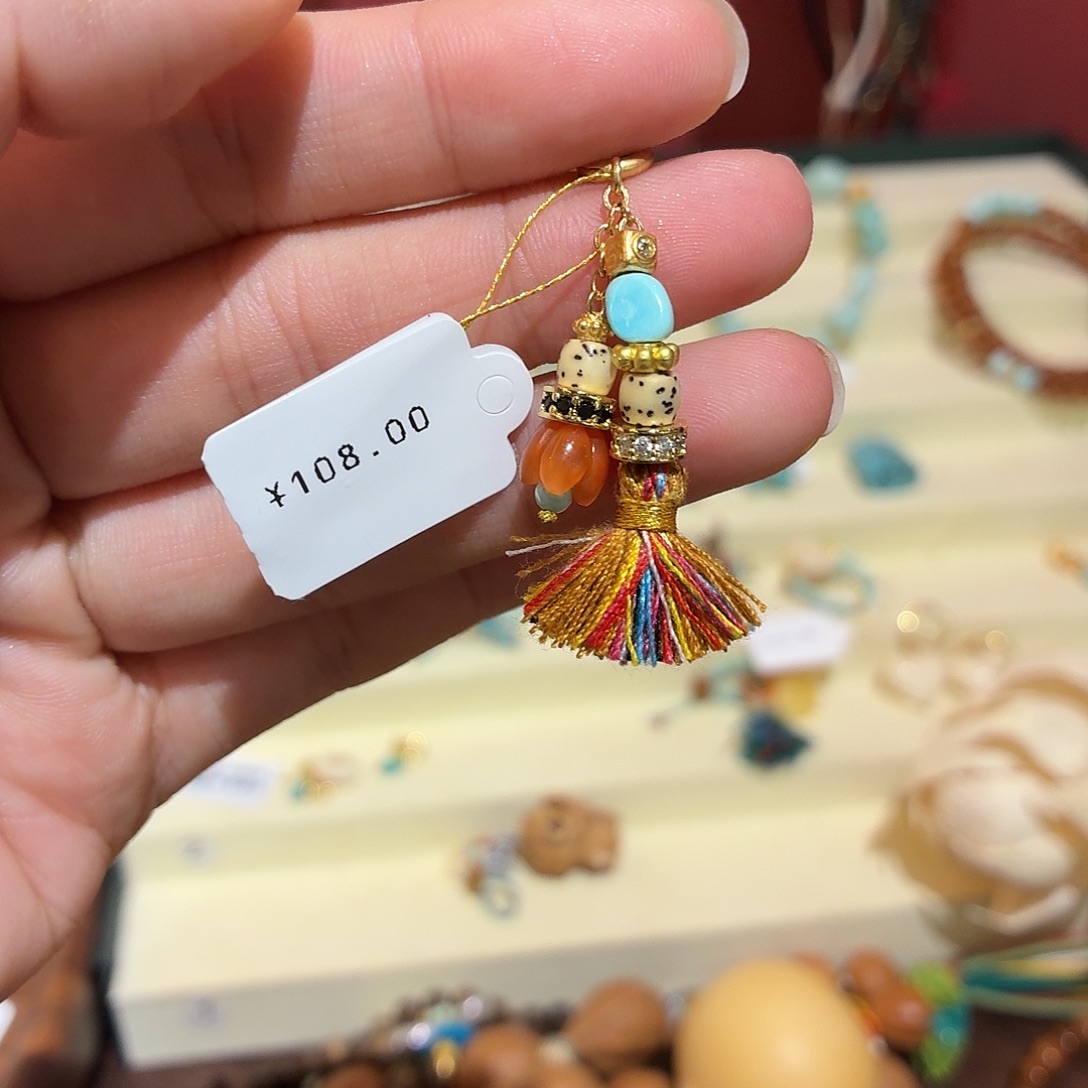 手工编织小提溜女