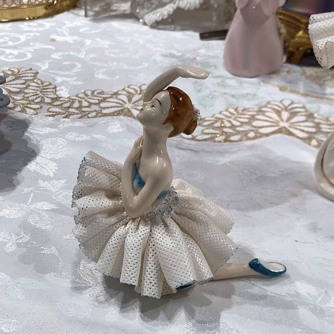 摆件蕾丝娃娃谢幕款礼盒装