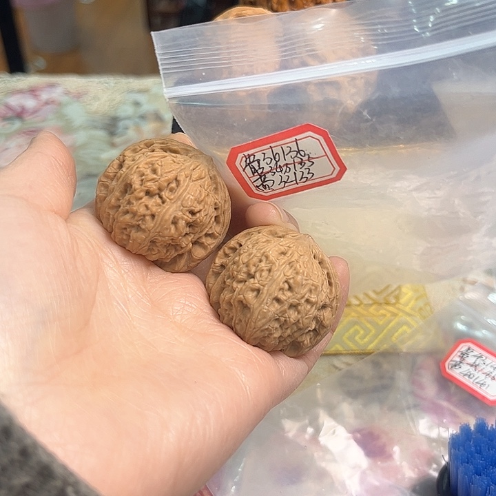 文玩核桃把件密纹狮子头