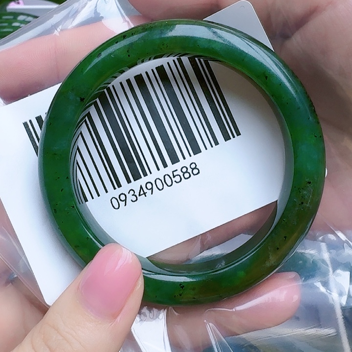 和田玉（碧玉）手镯未镶嵌5152包容
