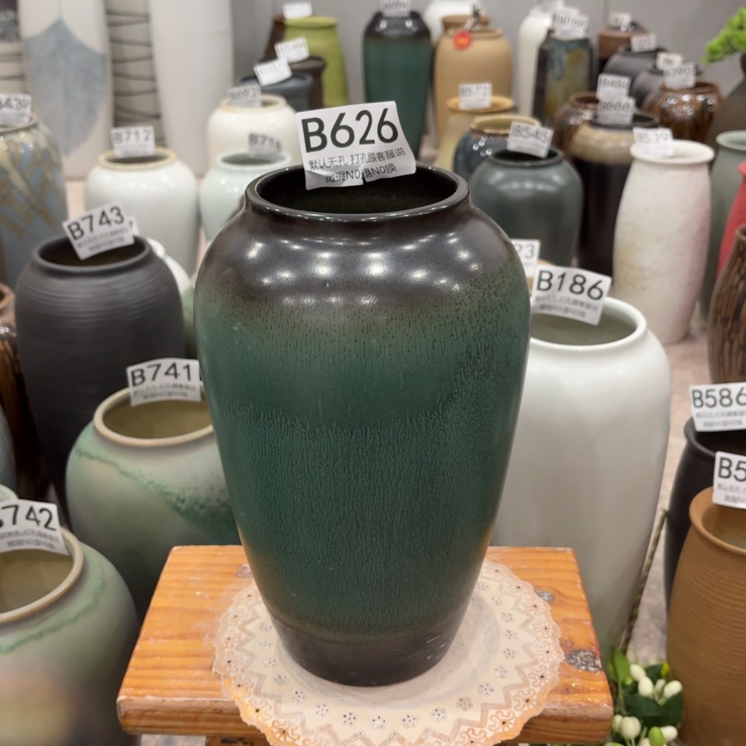 摆件瑕疵626 景徳镇陶瓷花瓶高27口9.5