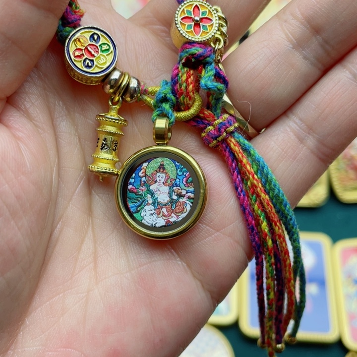 吊坠唐卡套卡的时候就会