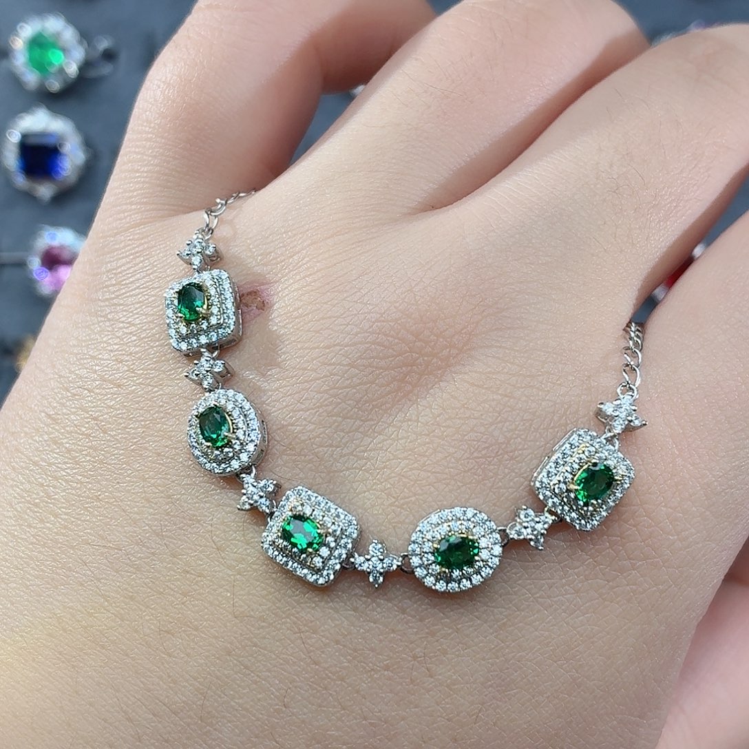 925银培育祖母绿色宝石