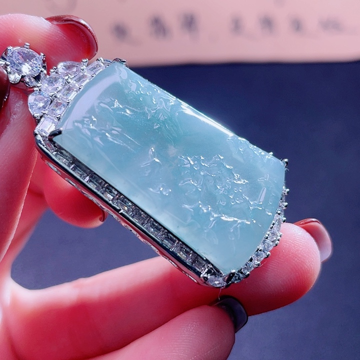 翡翠吊坠(不含链)未镶嵌