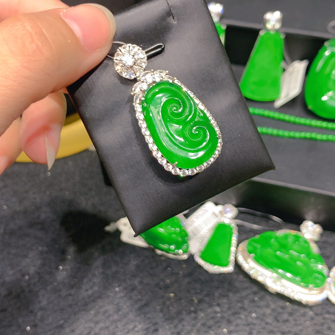 颈饰银S925镶嵌翡翠00852