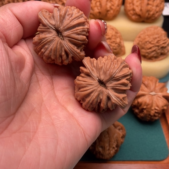 条***狼桃核吊坠平谷四座楼39