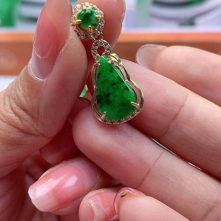 翡翠颈饰银S925镶嵌翡翠