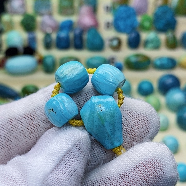 绿松石配饰未镶嵌