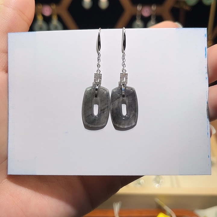 翡翠18K金镶嵌耳饰