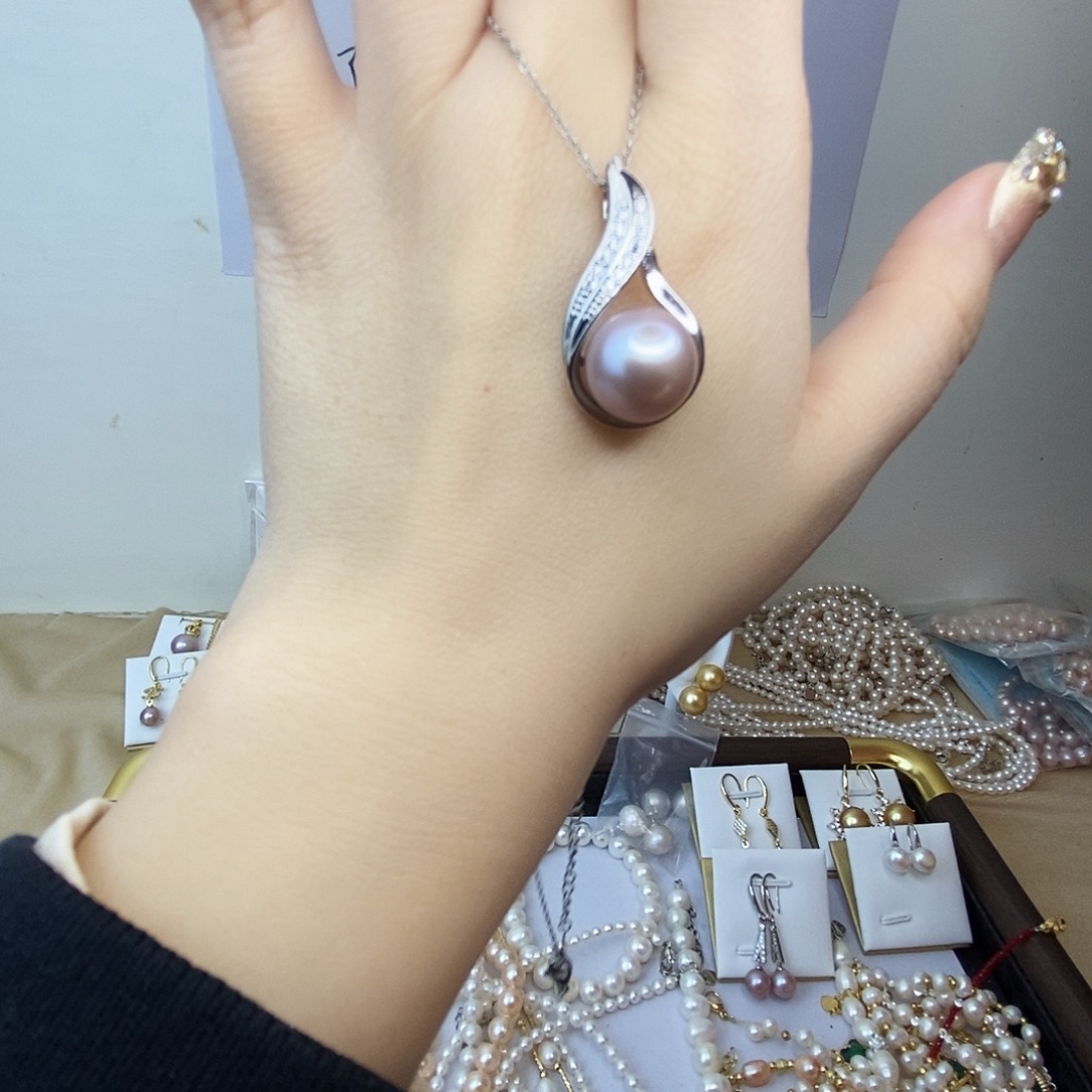 合金吊坠(赠链)淡水珍珠