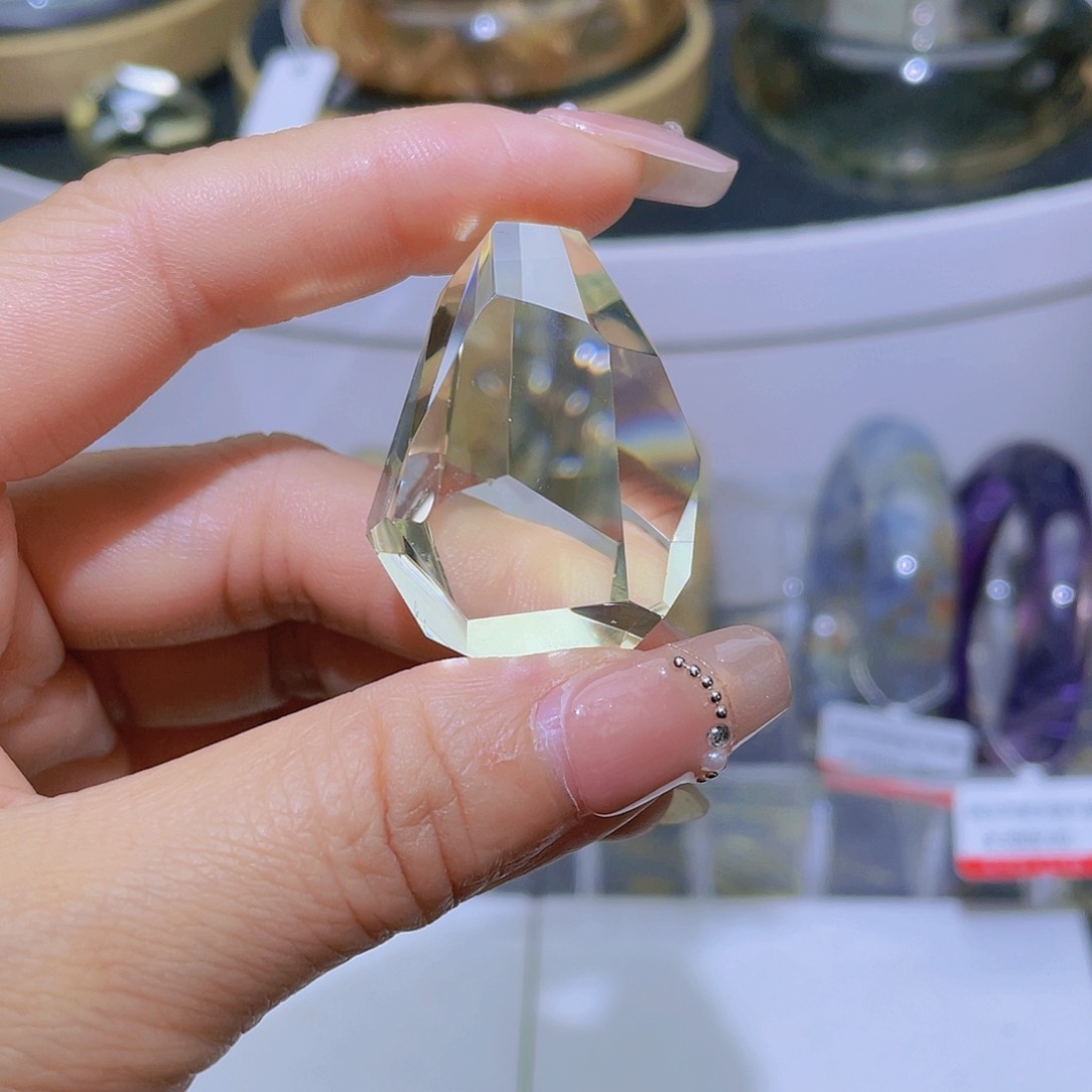 水晶颈饰未镶嵌天然净体黄水晶吊坠