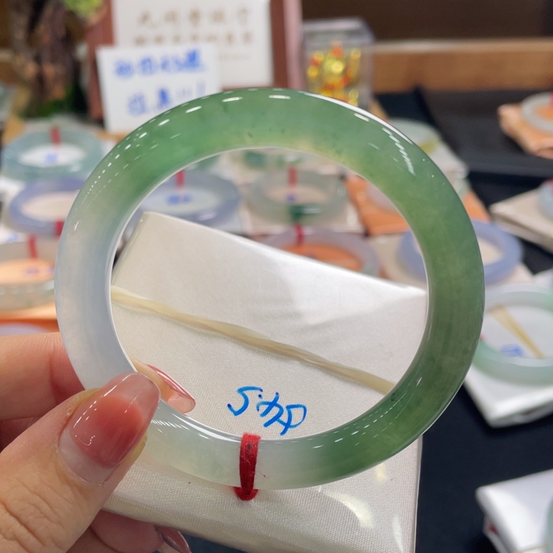 翡翠手镯未镶嵌54.5天然A或