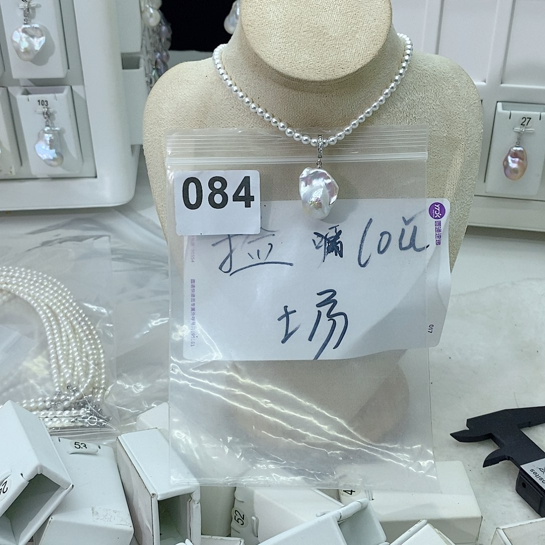 淡水珍珠颈饰合金