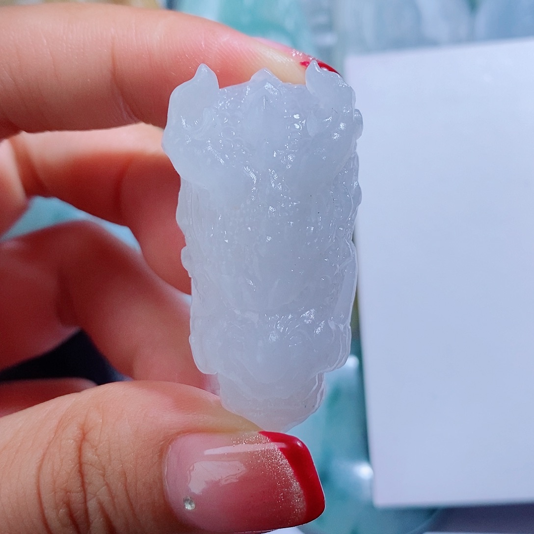 定制翡翠未镶嵌毛货不支持退换货，付款后确认抛光