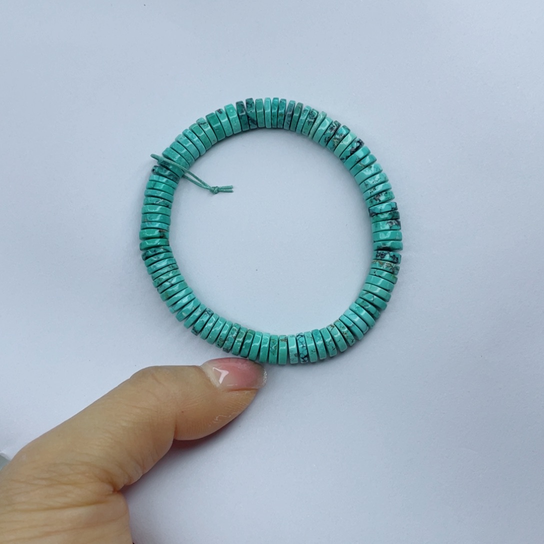 绿松石颈饰未镶嵌