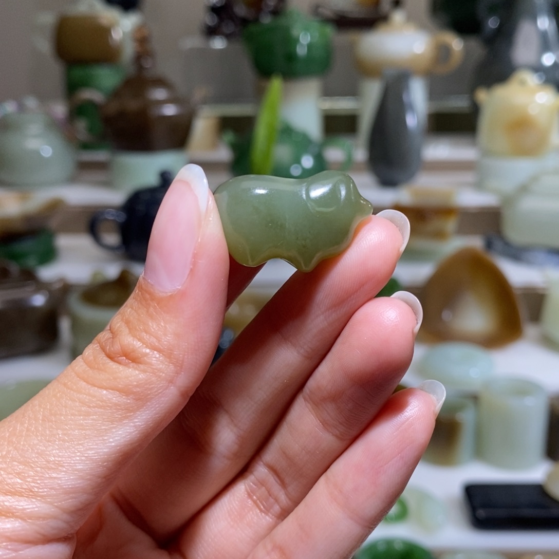和田玉把件未镶嵌小猪挂件福利款