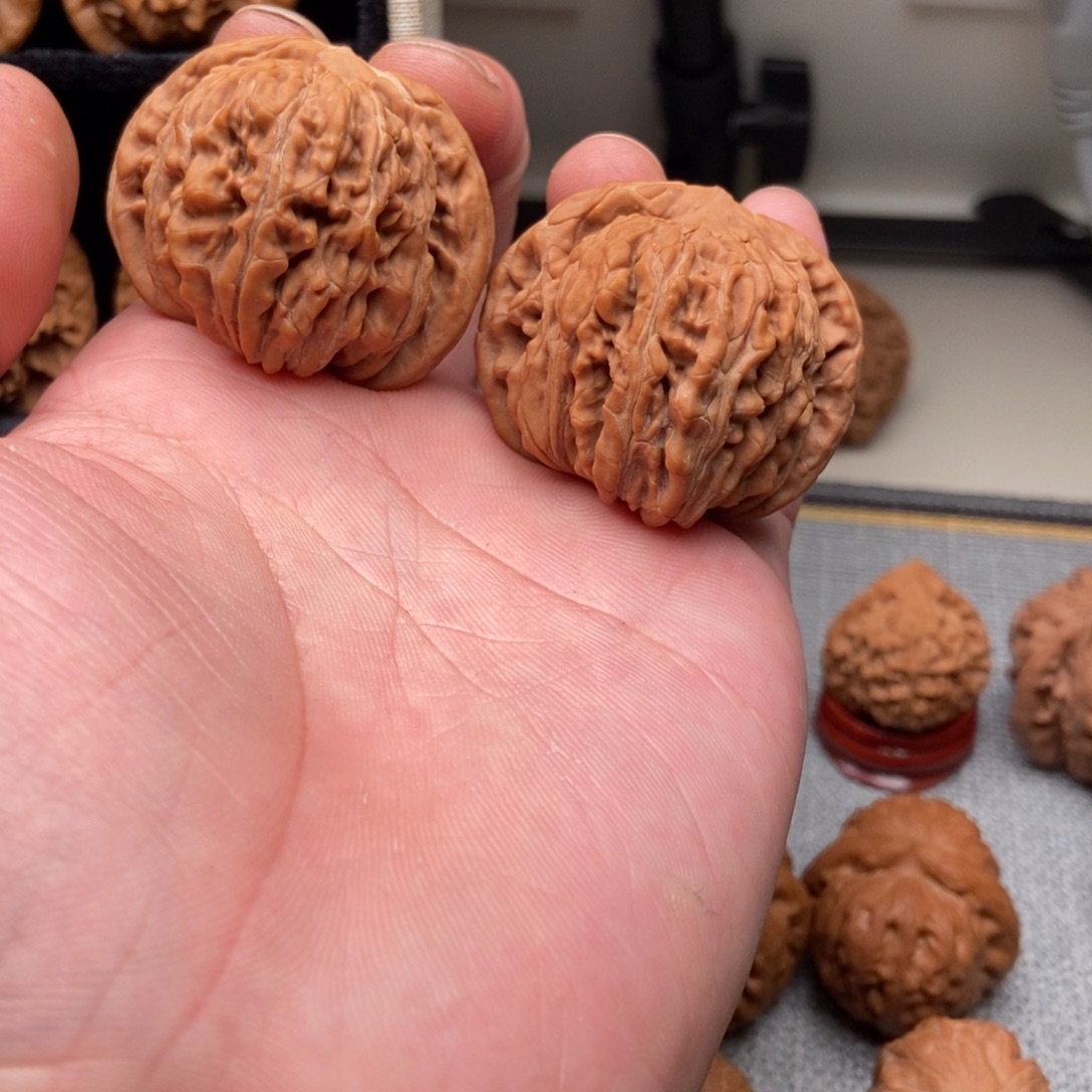 c***️文玩核桃吊坠四座楼