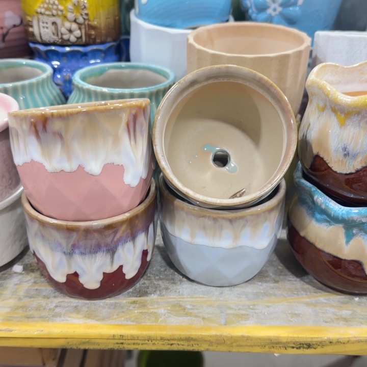 凑9块包邮，有孔，陶瓷花盆