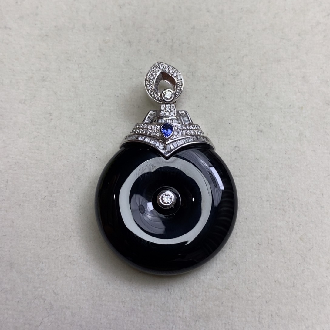 翡翠颈饰18K金镶嵌用****8墨翠平安扣