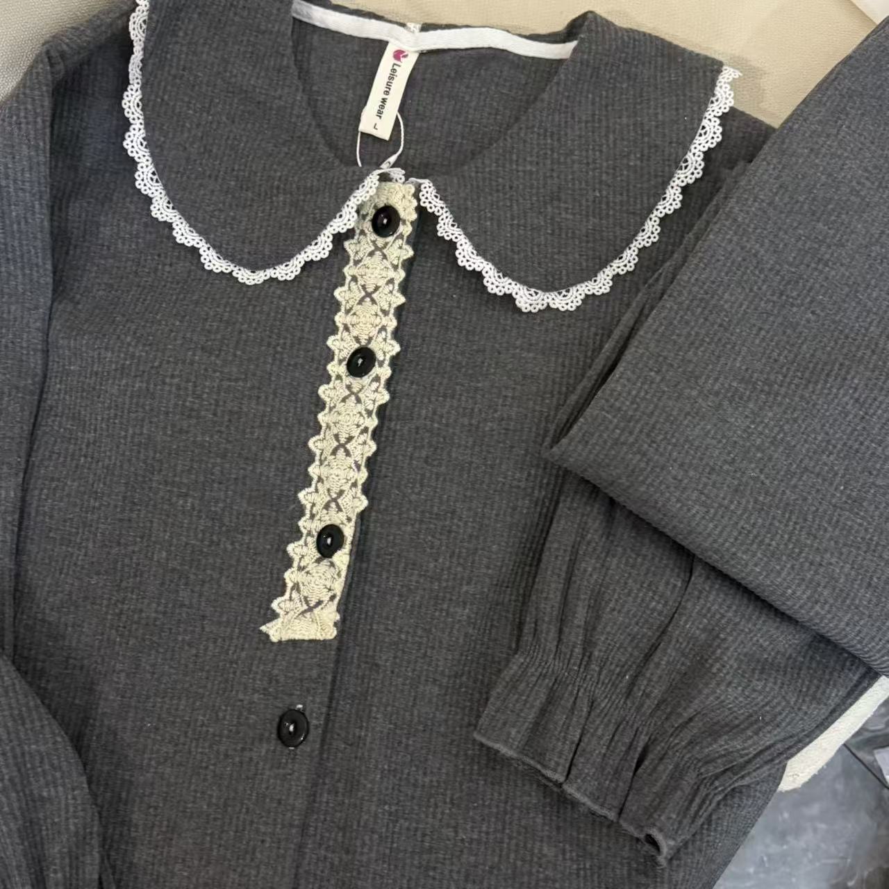 197-女士秋季小香风黑灰蕾丝娃娃领带胸垫开扣家居服套装