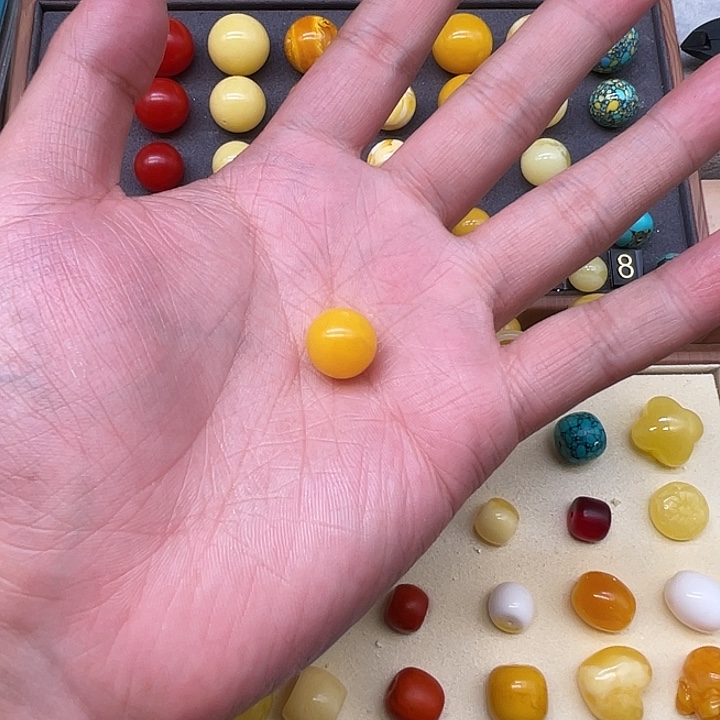 琥珀未镶嵌裸石鸡油黄单珠