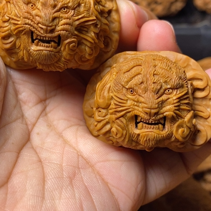 文玩核桃把件姜**姜老虎