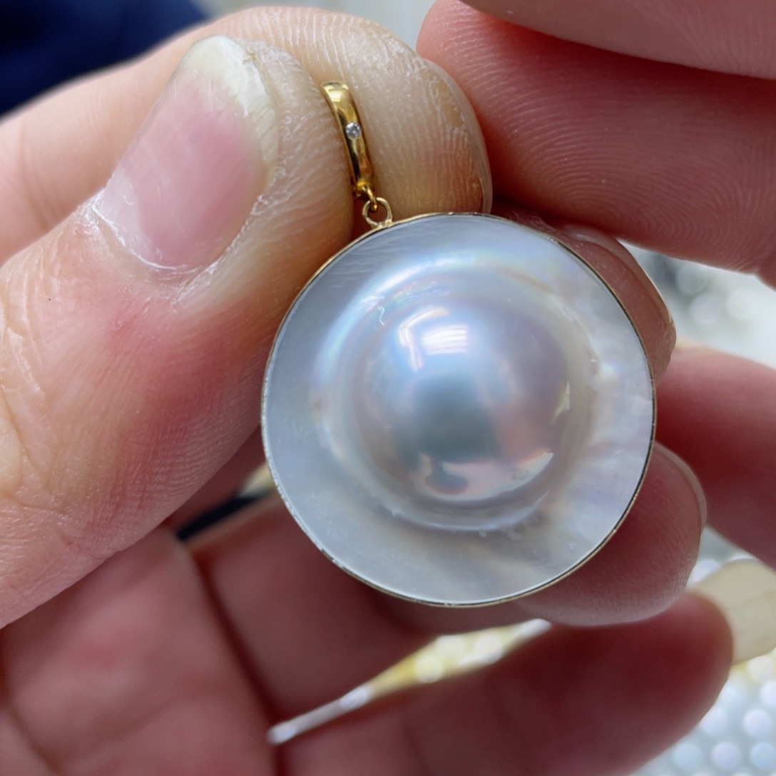 拼合珍珠（马贝珠）吊坠(不含链)18K金镶嵌