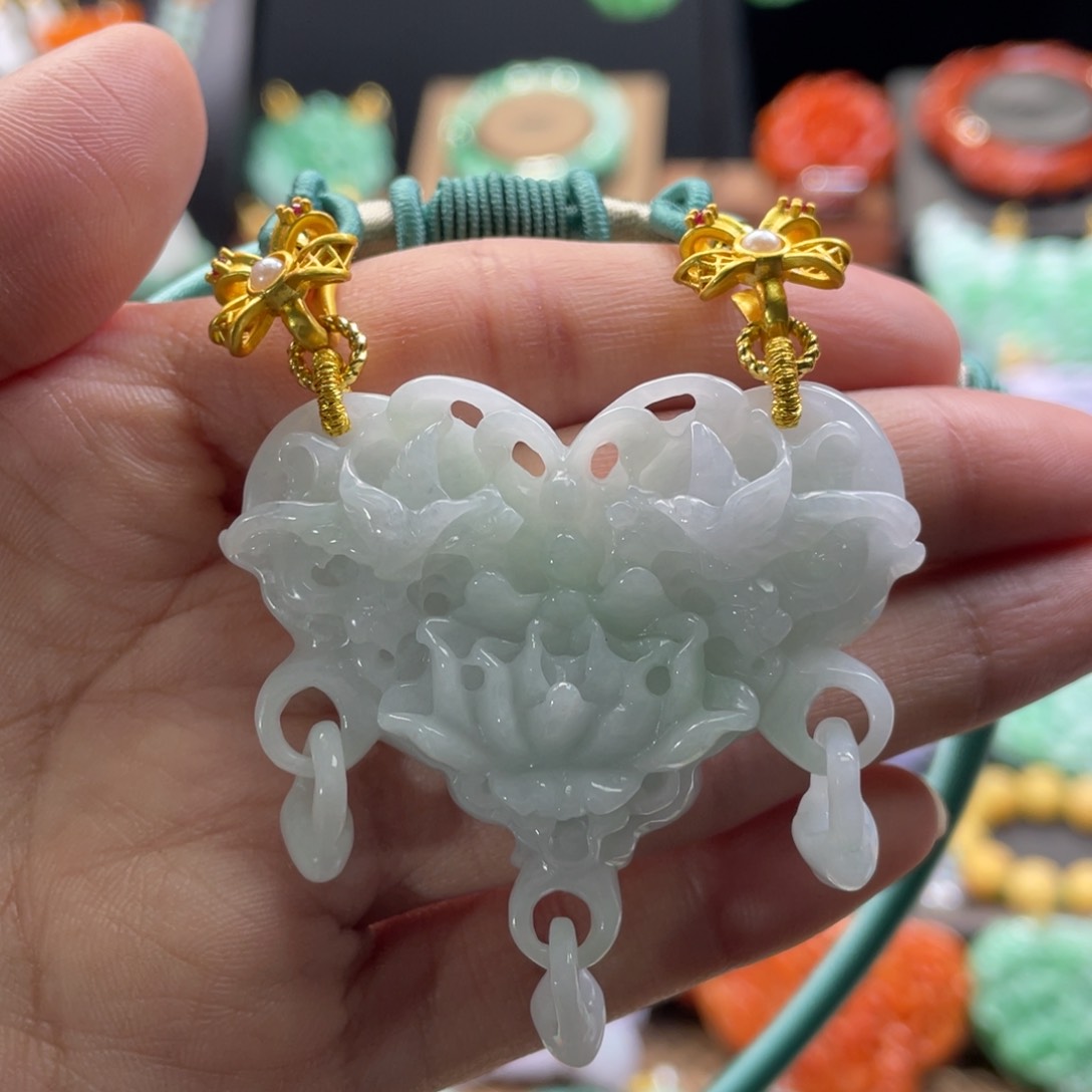 翡翠颈饰未镶嵌代编织