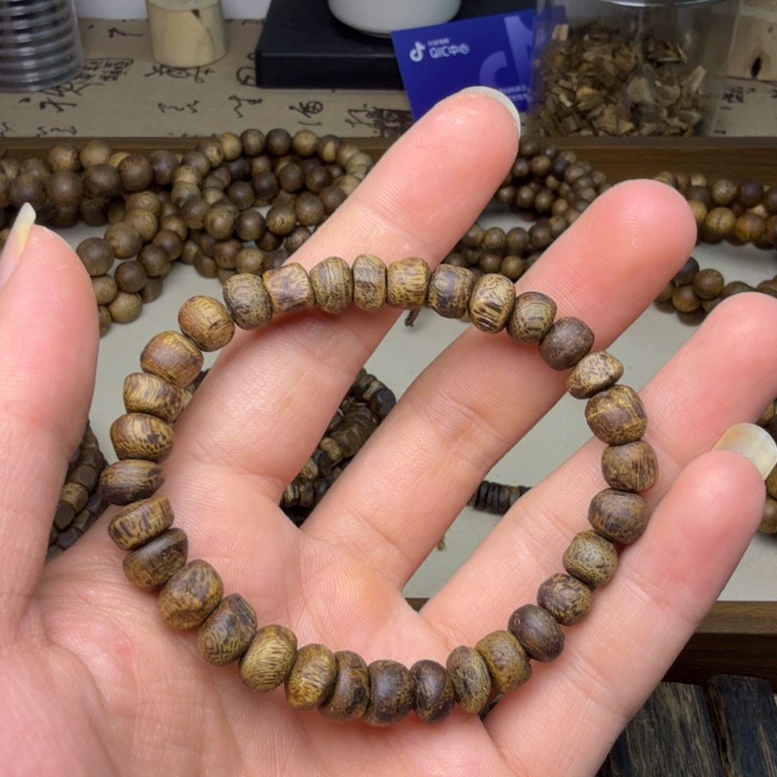 沉香碎屑沉香福利款卡8规格随形串