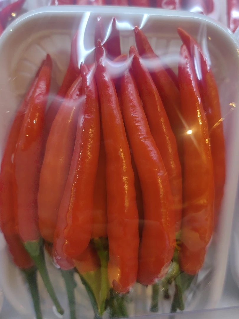 新鲜小尖椒：100g