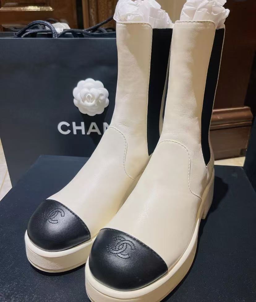 99新 Chanel/香奈儿 白色一脚蹬短靴/36.5码