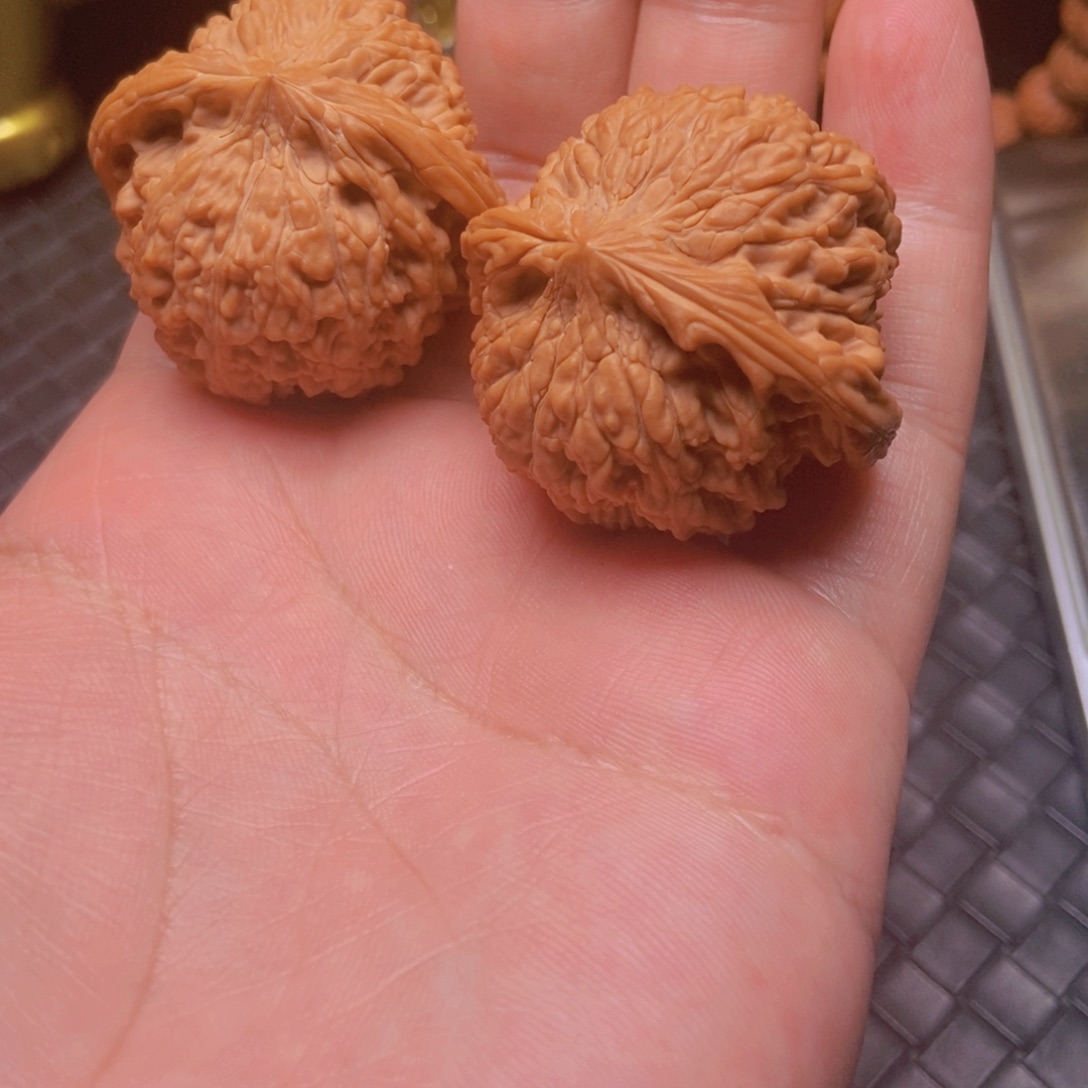 桃核把件万****?直播间精品满天星