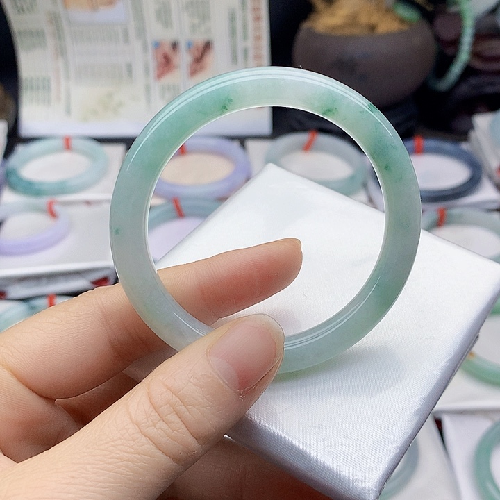 翡翠未镶嵌手镯缅甸天然翡翠A货53