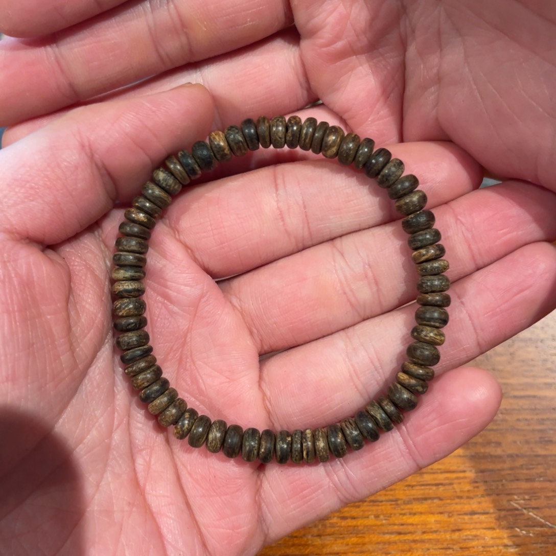 沉香吊坠东马沉水沉香6g